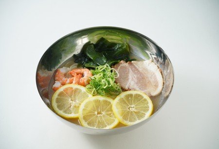 ③瀬戸内レモンの盛岡風冷麺_尊.jpg