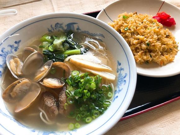 あさり入り塩ラーメンセット（炒飯付）