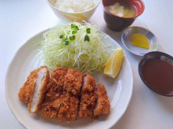 厚切り熟成ロースかつ定食