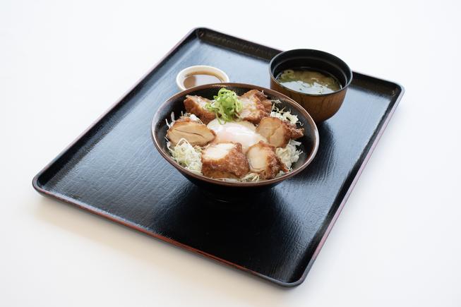 塩結び　塩だれ鶏から丼